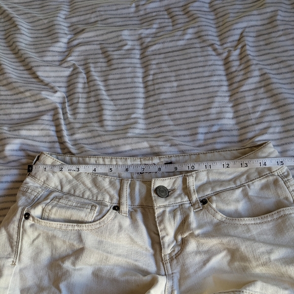 White/Ice blue jean shorts - Picture 4 of 6
